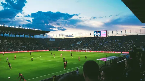 “2月26日NBA常规赛：独行侠对阵湖人，詹姆斯精彩集锦回顾”